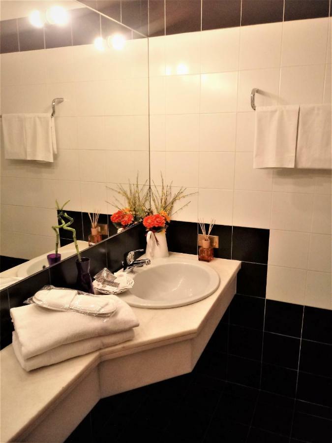 Hotel Dozza Ngoại thất bức ảnh
